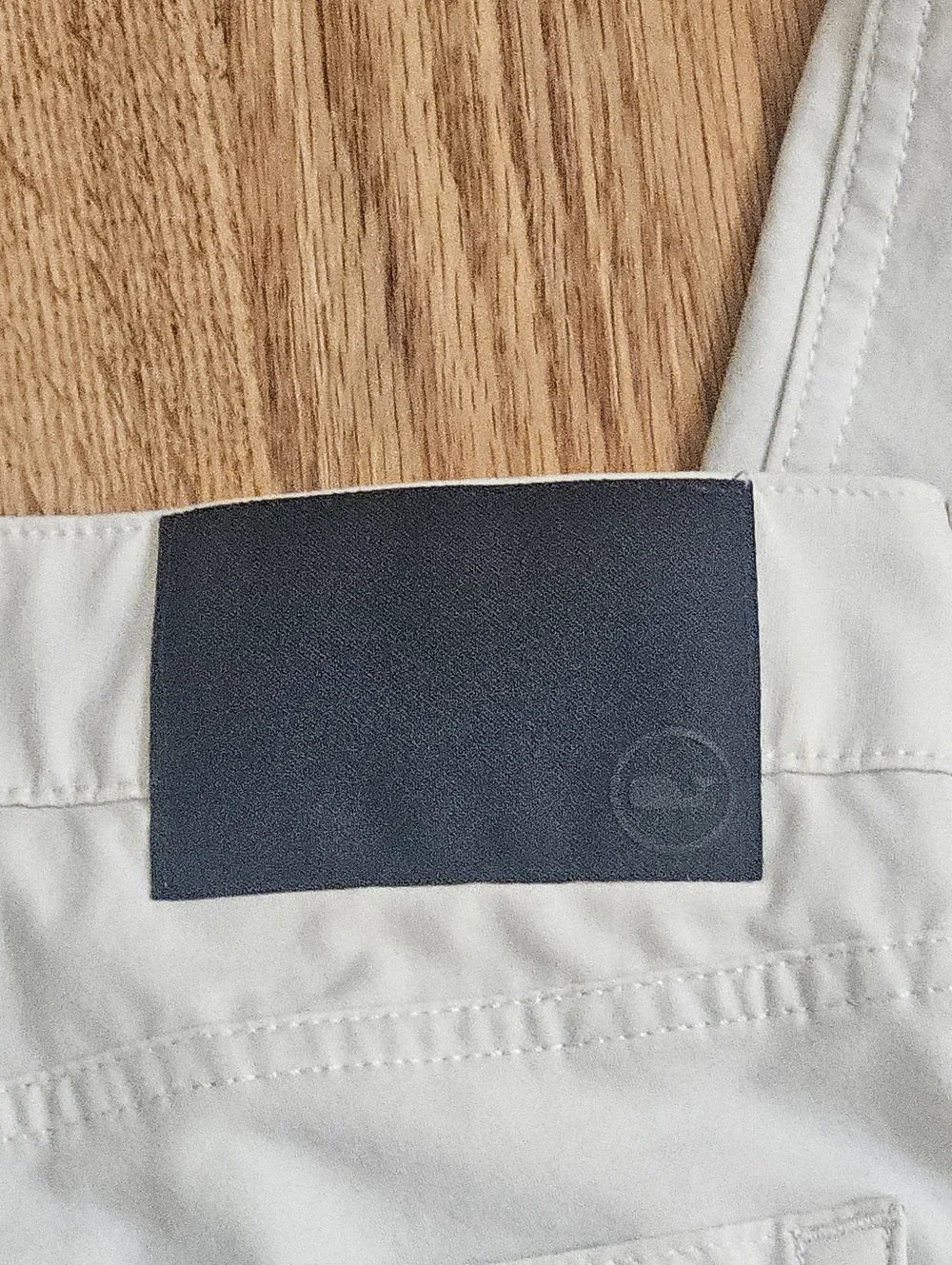 Vineyard Vines On-The-Go Pants (OTG) EUC Size 36+30